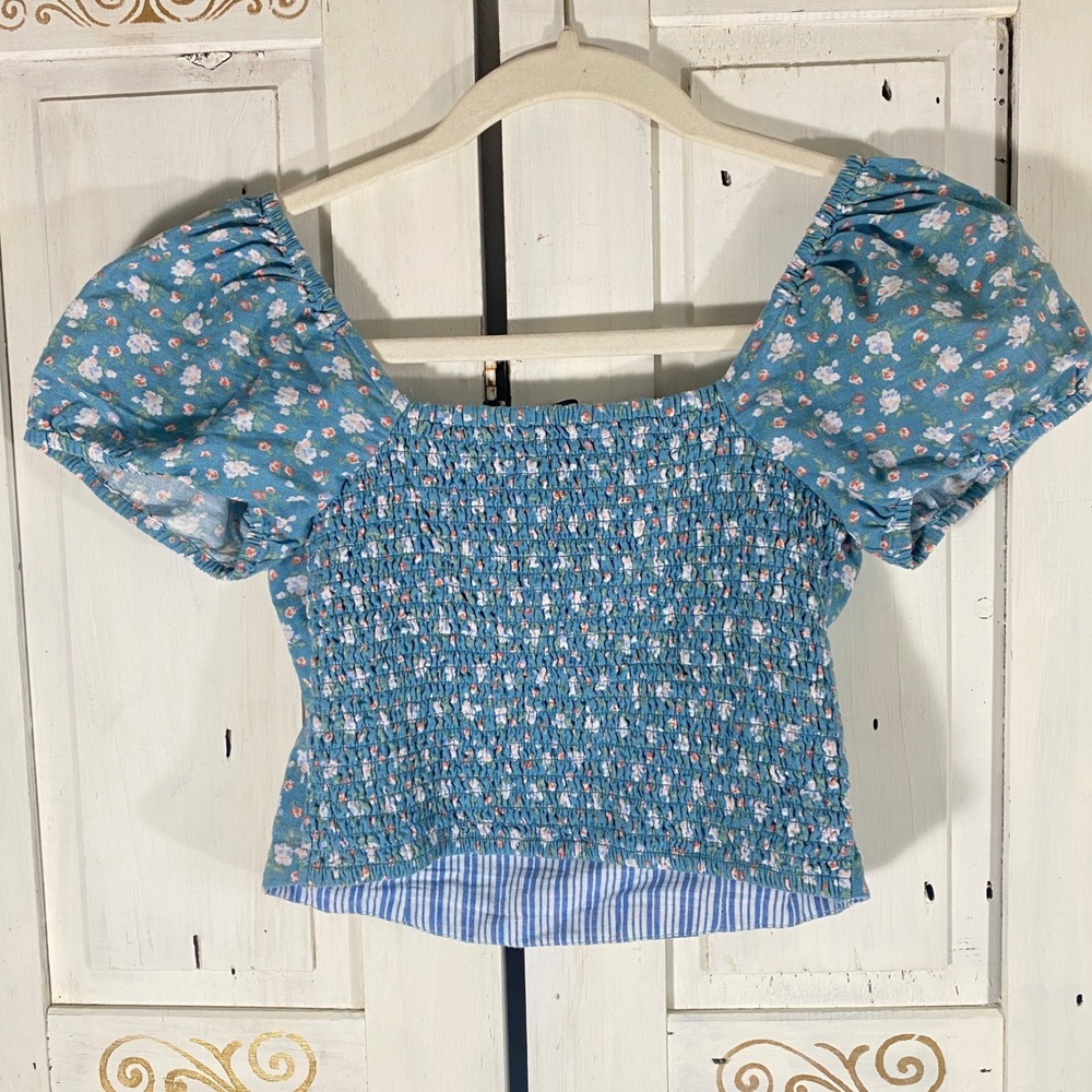 Laura Ashley x Lucky Brand Blue Floral Smocked Crop Top Cottagecore Boho XS - Picture 7 of 11